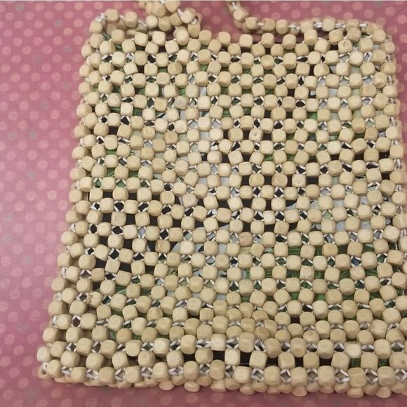 NWOT. BEADED CROSSBODY BAG. - Picture 2 of 5